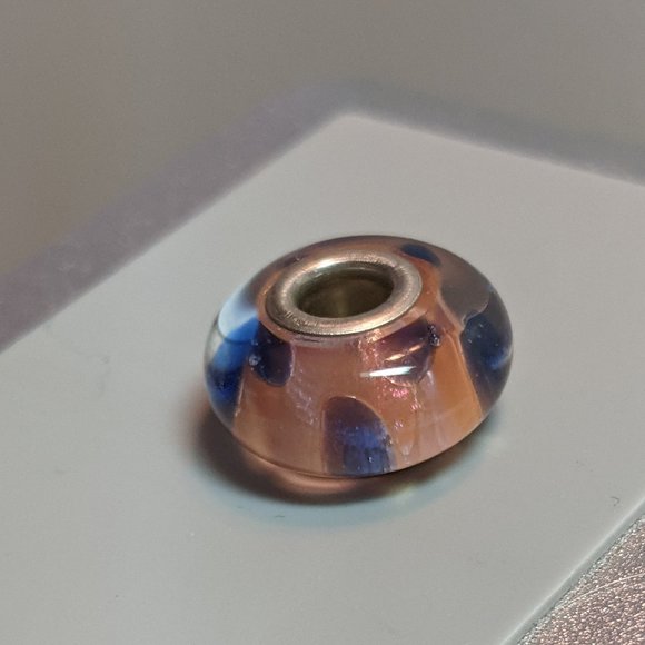 Chamelia glass/silver charm - Picture 1 of 3